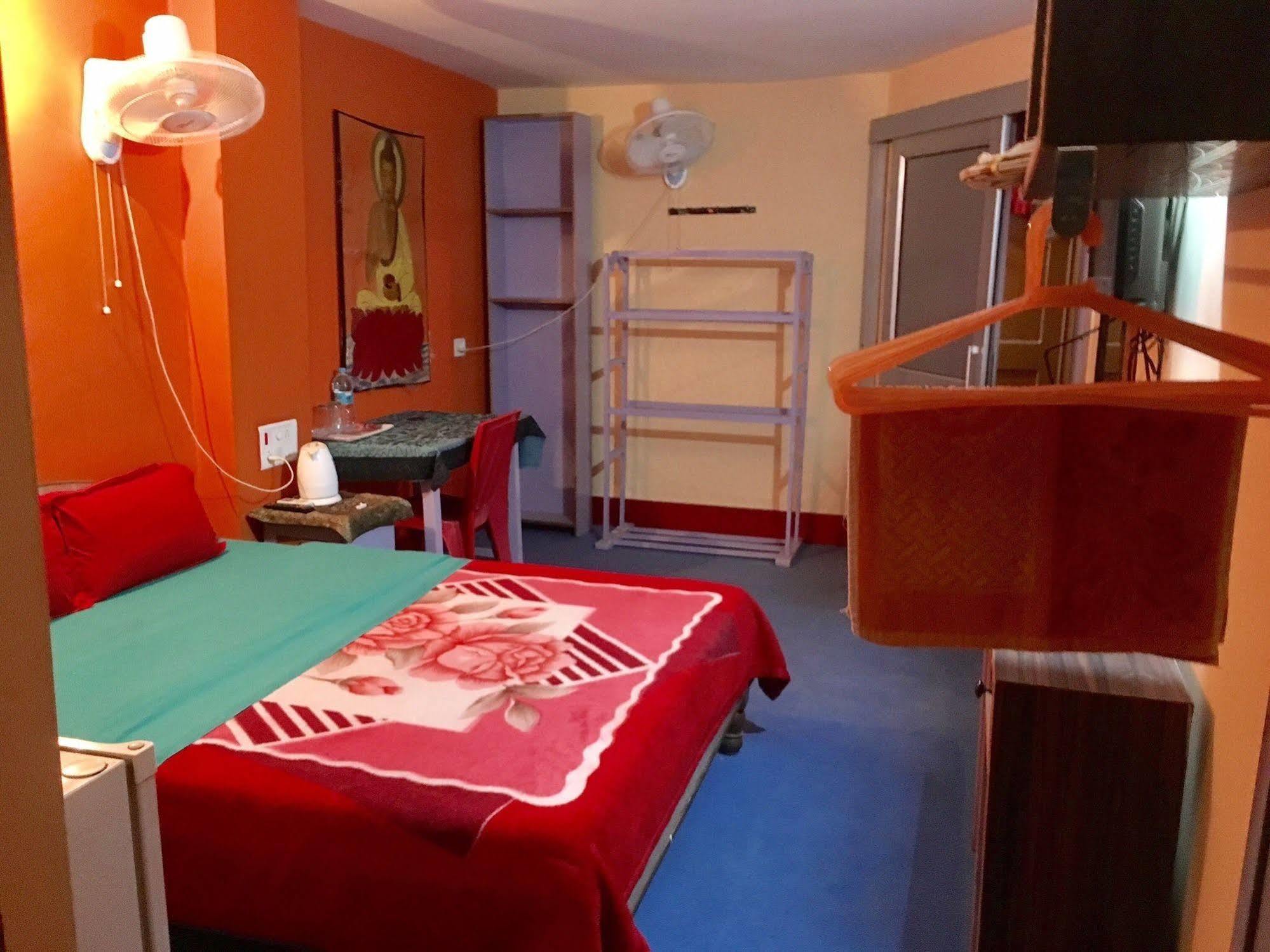 Kundanbazar Guest House Bodh Gaya Exteriör bild
